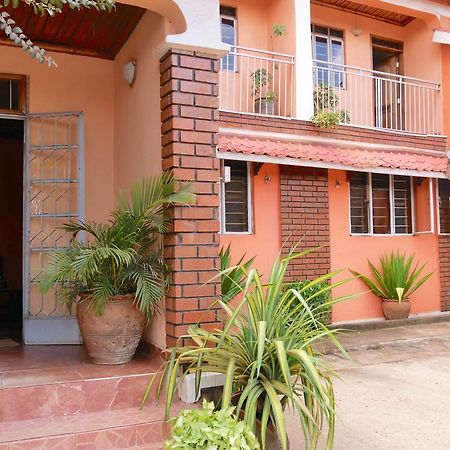 Hotel Acacia Kampala Esterno foto